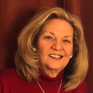 Meet your Posher, Fayetta